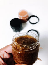 Charger l&#39;image dans la galerie, Mini Brown Sugar Scrub|Brown Sugar Scrub|Scrubs|Body Scrubs| Gift|Sugar Body Scrub|Mini Scrub|Under 25|Self Care| Christmas |Gift for Her
